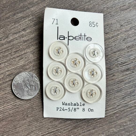 8 NEW on Card Vintage 80s La Petite Clear 4 Hole Flat Round Sewing Buttons 5/8" - Picture 4 of 5